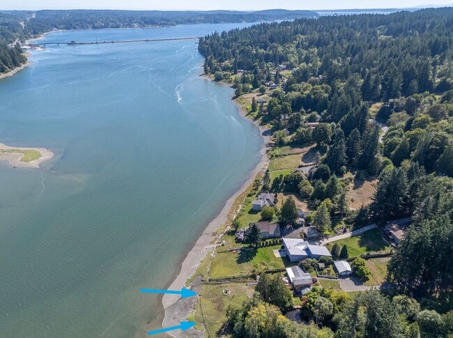Building Photo - SHORT TERM LEASES! 1-6 months - 3-Bedroom ...
