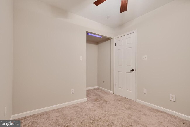Building Photo - 733 Reedy Cir