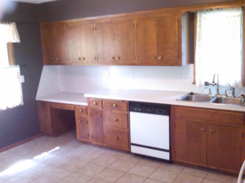 Building Photo - 5317 Malibu Dr