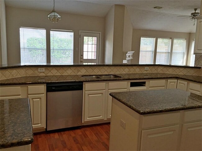 Building Photo - 7411 Orchard Hills Ln
