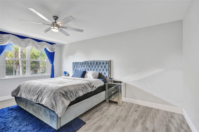 Building Photo - 2001 Barcelona Terrace