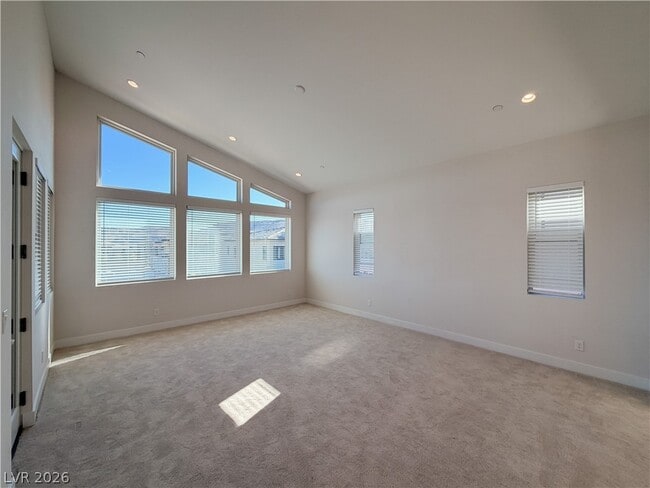 Building Photo - 10761 Canyon Bloom Dr