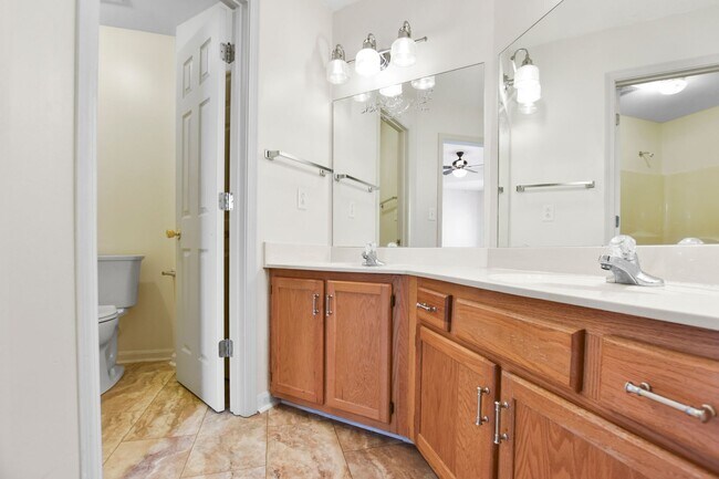 Building Photo - 2903 Sarah Beth Ct
