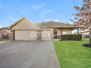 Building Photo - 11308 NW 103rd St