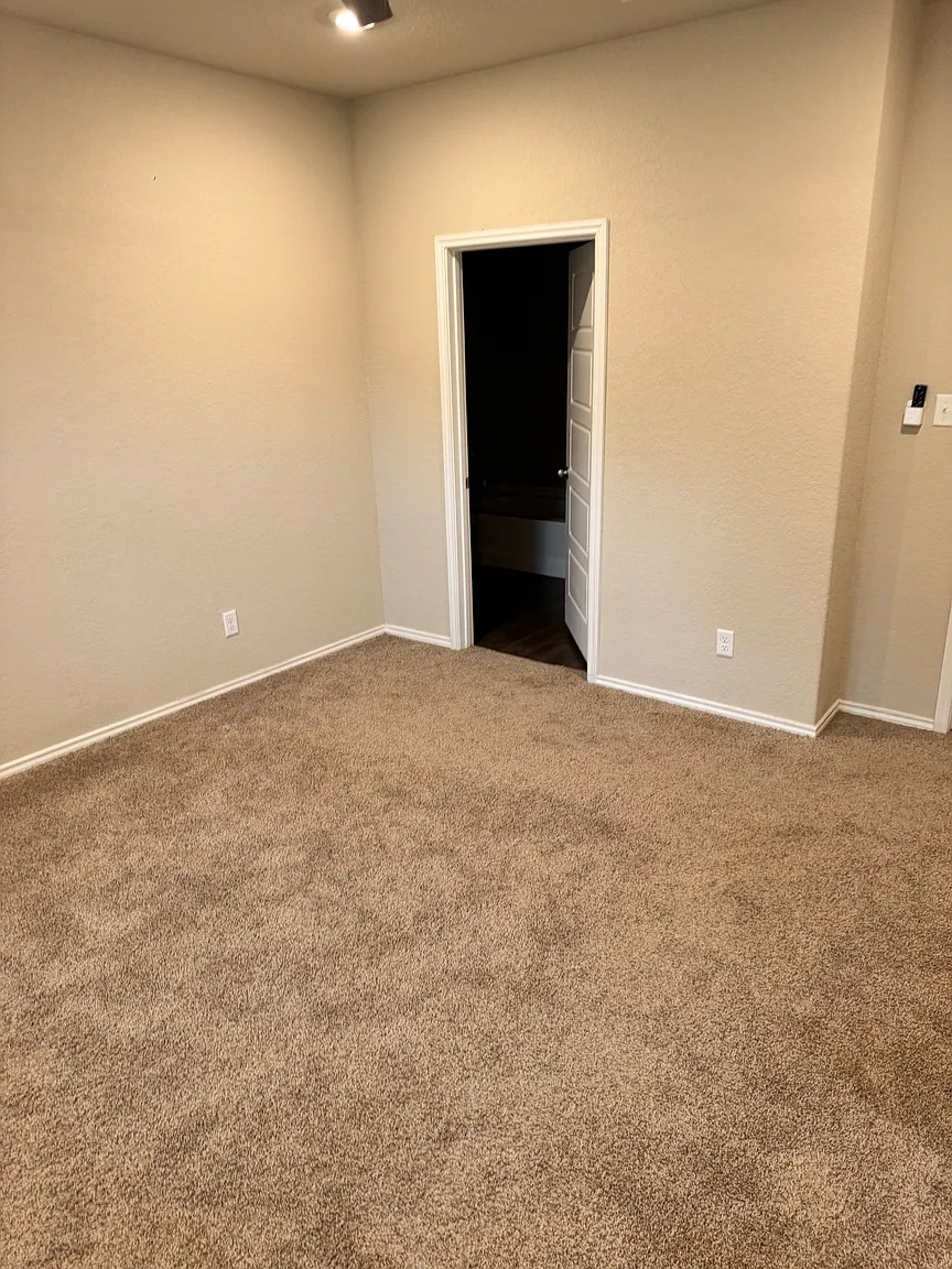 Building Photo - Room in House on Stone House