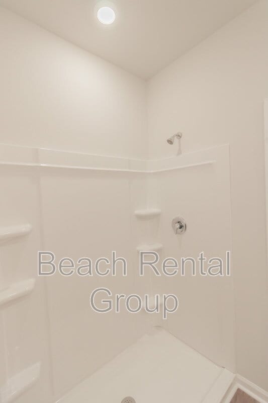 Building Photo - 1375 Speedway St