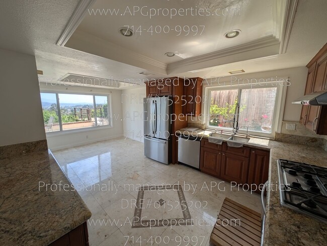 Building Photo - 3246 Dolonita Ave