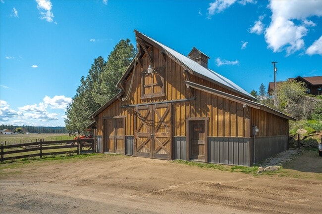Building Photo - 316 W Austin Rd