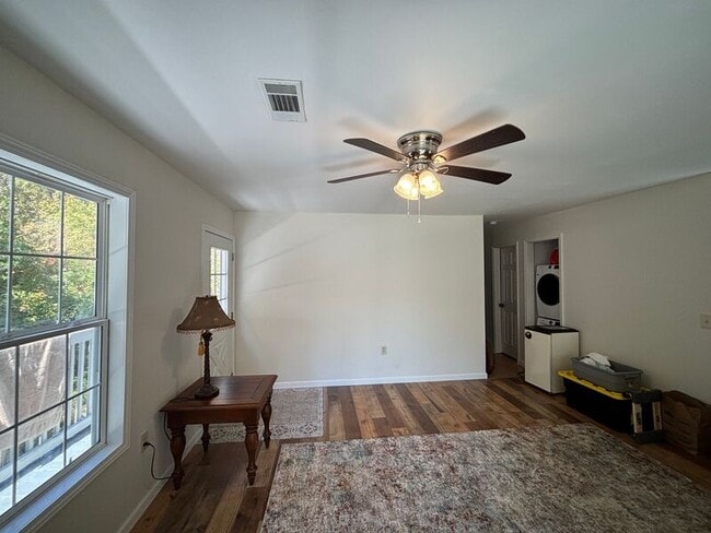 Building Photo - 2647 Blind Rd