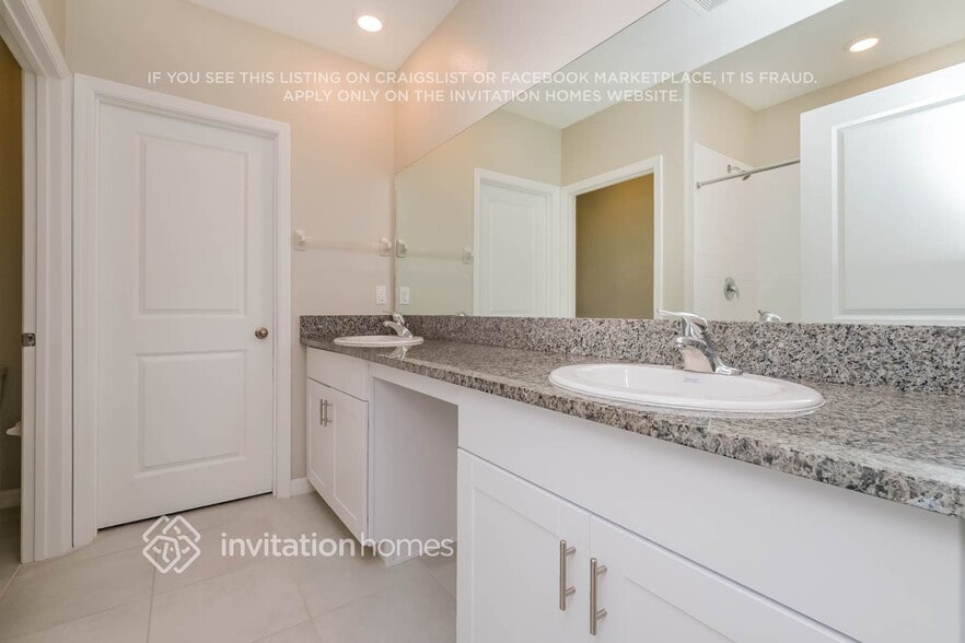 Building Photo - 2257 Jungle Dr