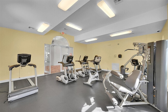 Building Photo - 3521 Boynton Beach Blvd