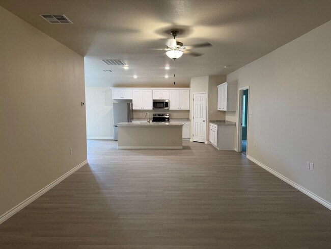 Building Photo - Brand New Build Beauty in Shenandoah Ridge