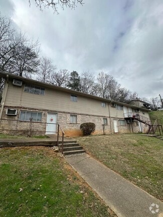 Building Photo - 210 Hendricks Blvd