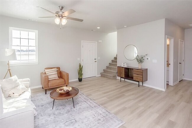 Building Photo - Modern Living in a Peaceful Retreat/ Townhome in Waukee for rent!