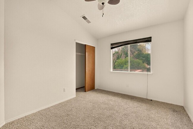 Building Photo - 7817 Sunrose Dr NW