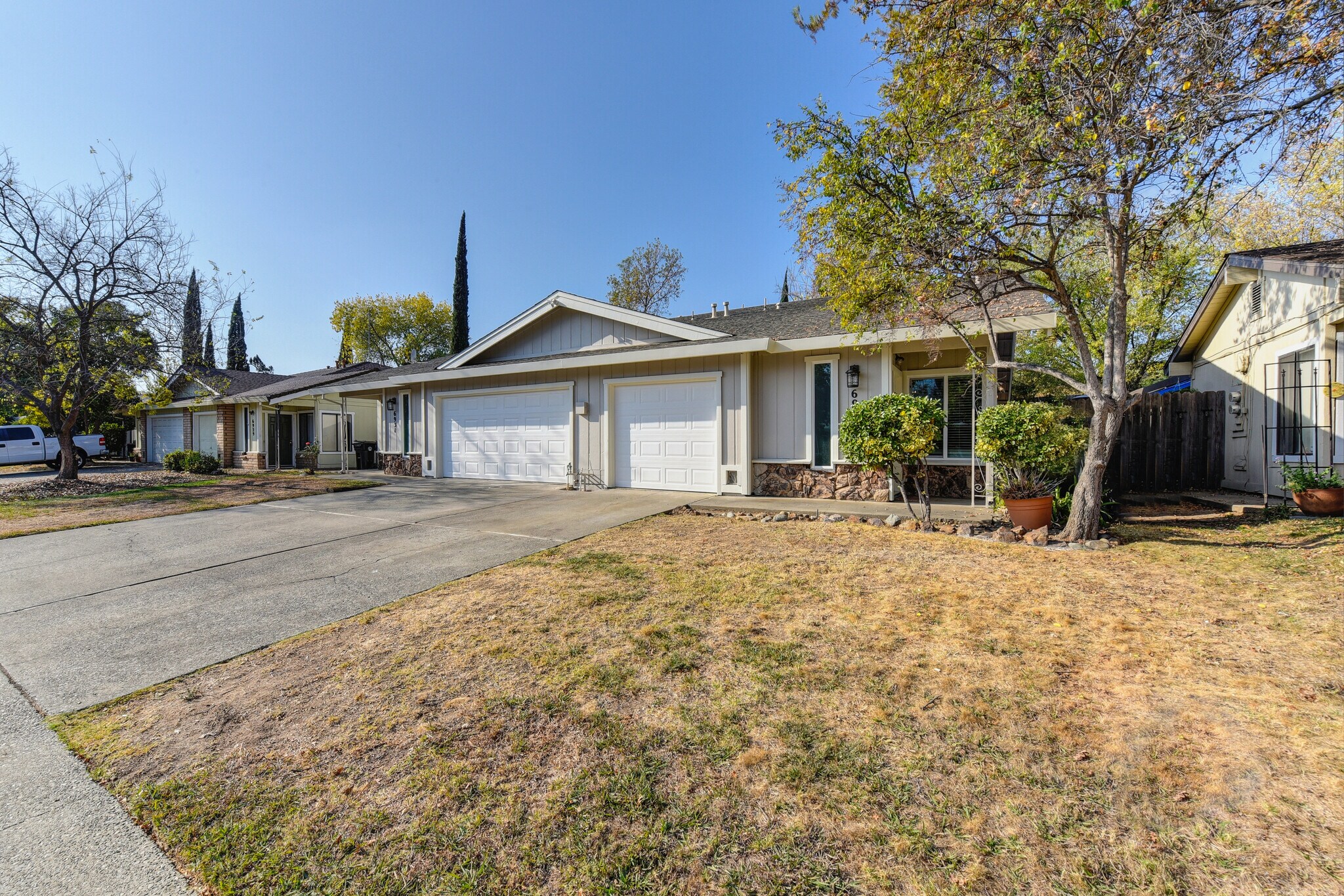 Front View - 6933 Trovita Way