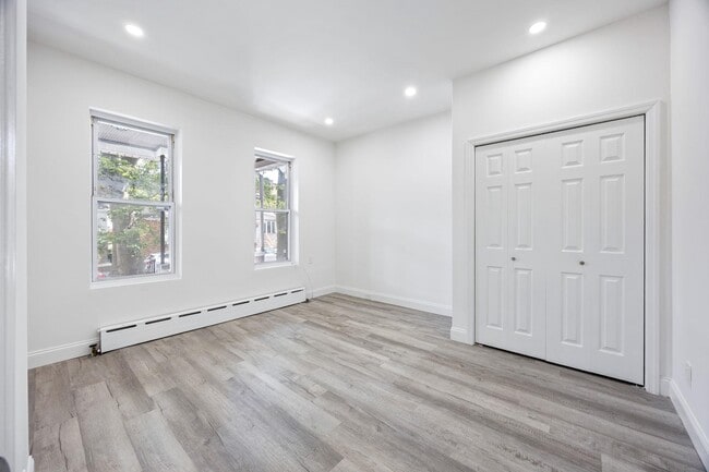 Building Photo - 71-52 68th St