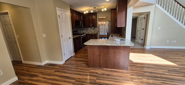 Building Photo - 2999 Iowa Ct