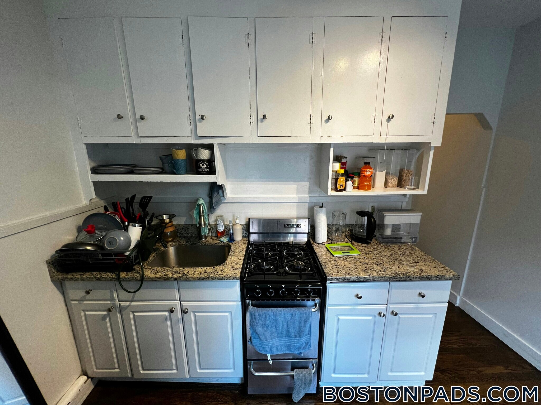 Building Photo - 106 Willow St