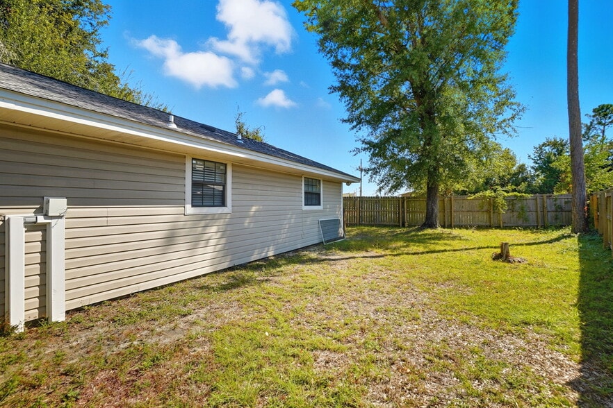 Building Photo - 2107 Geralo Ln