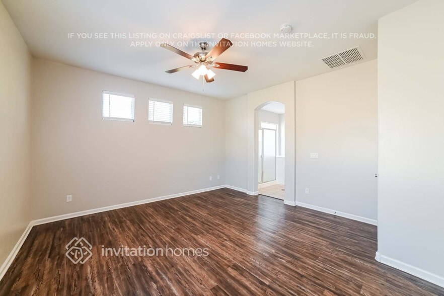 Building Photo - 1648 S 174th Ln