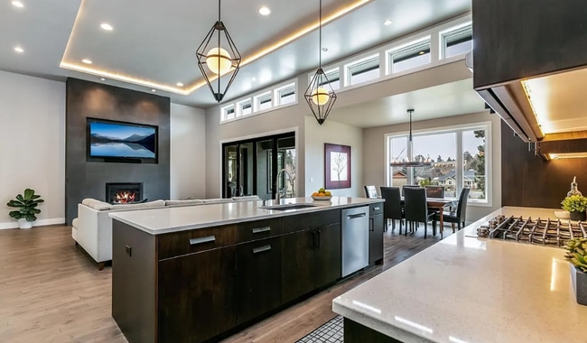 Building Photo - Beautiful and Spacious 3 Bed/2.5 Bath Home on 0.46 Acre Lot in SE Bend