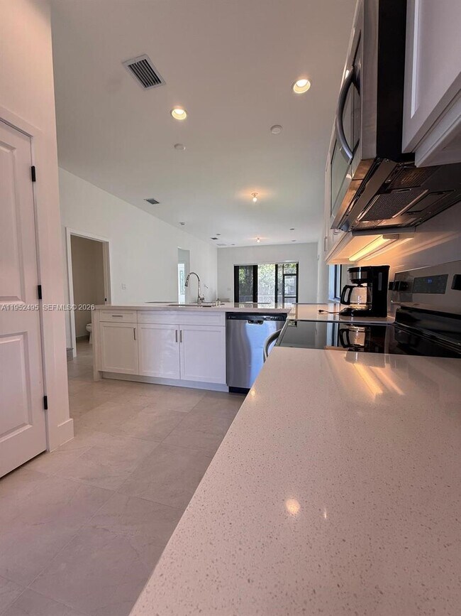 Building Photo - 5816 Agostino Way