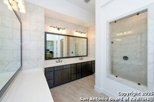 Building Photo - 26643 White Eagle Dr