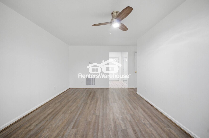 Building Photo - 3009 Knight Rd