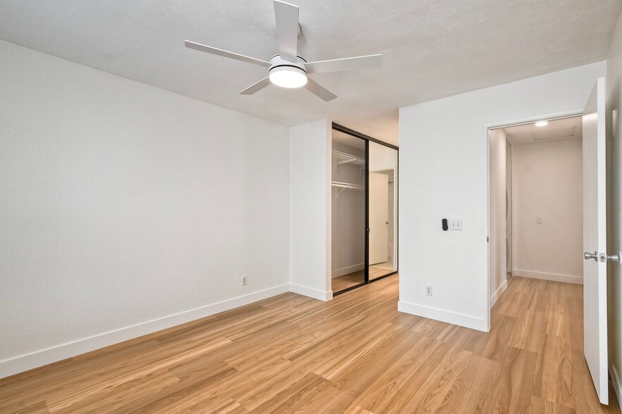 Building Photo - 10910 Summerdale Way