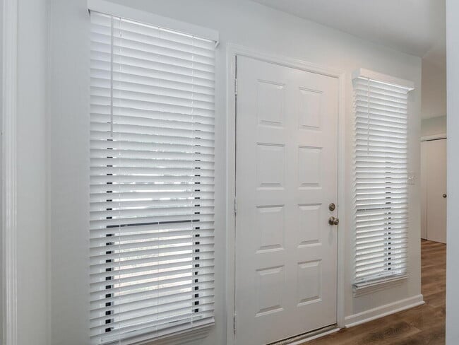 Building Photo - 10319 Osprey Dr