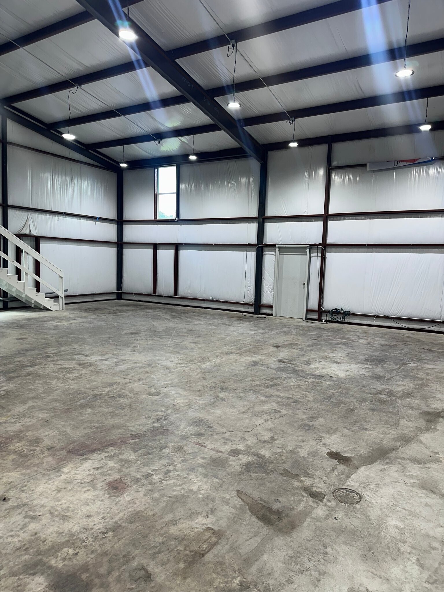 Building Photo - 4072 Old Lorena Rd