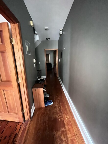 Building Photo - 8 Sewall St