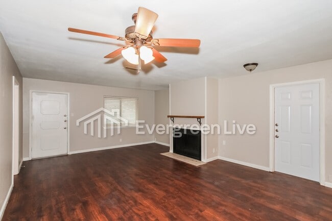 Building Photo - 311 Franklin Dr