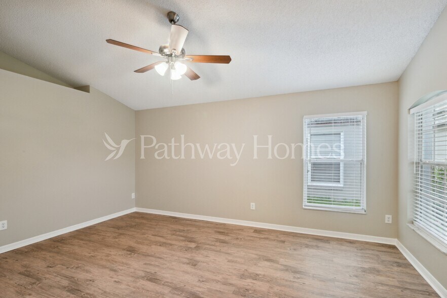 Building Photo - 8612 Claiborne Ct