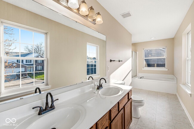 Building Photo - 2604 Senators Way