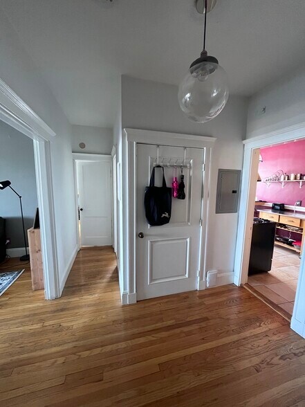 Building Photo - 246 S Huntington Ave