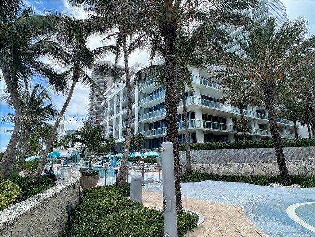 Building Photo - 6799 Collins Ave