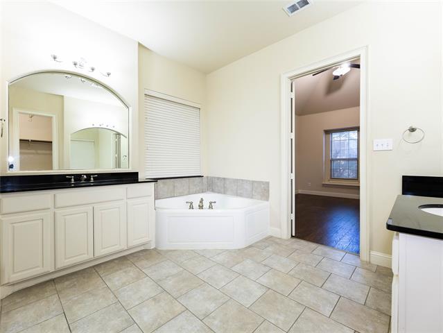 Building Photo - 3532 Danbury Ln