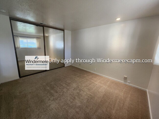 Building Photo - Foothill Farms Gem