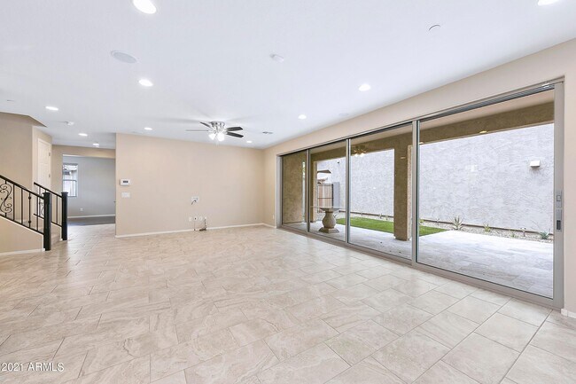 Building Photo - 4634 E Tierra Buena Ln