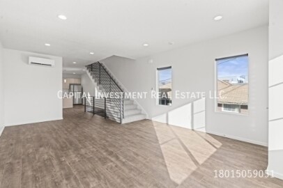 Building Photo - 1689 S W Temple St