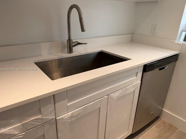 Building Photo - 35 NE 80th Terrace