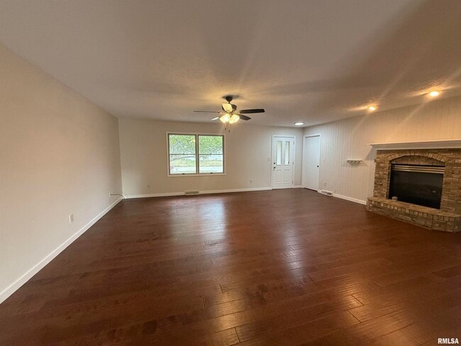 Building Photo - 205 Appomattox Dr