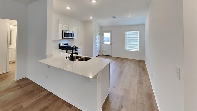 Building Photo - 718 SW 11th St