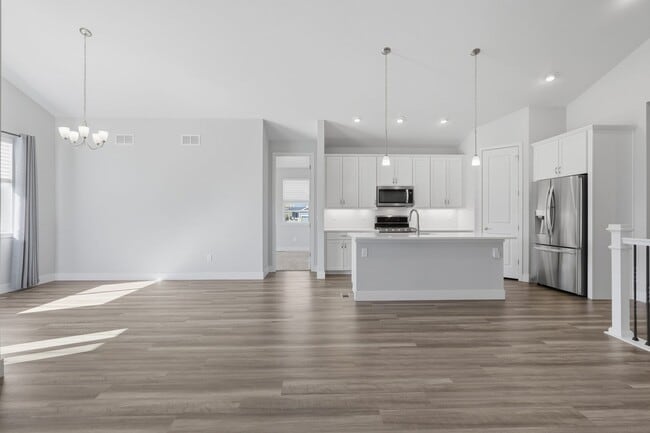 Building Photo - Castle Rock - Rancher 4 bed 3 bath in Crystal Valley!