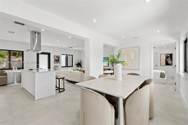 Building Photo - 8246 NE 2nd Ct