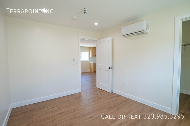 Building Photo - 1034 Westmoreland Ave