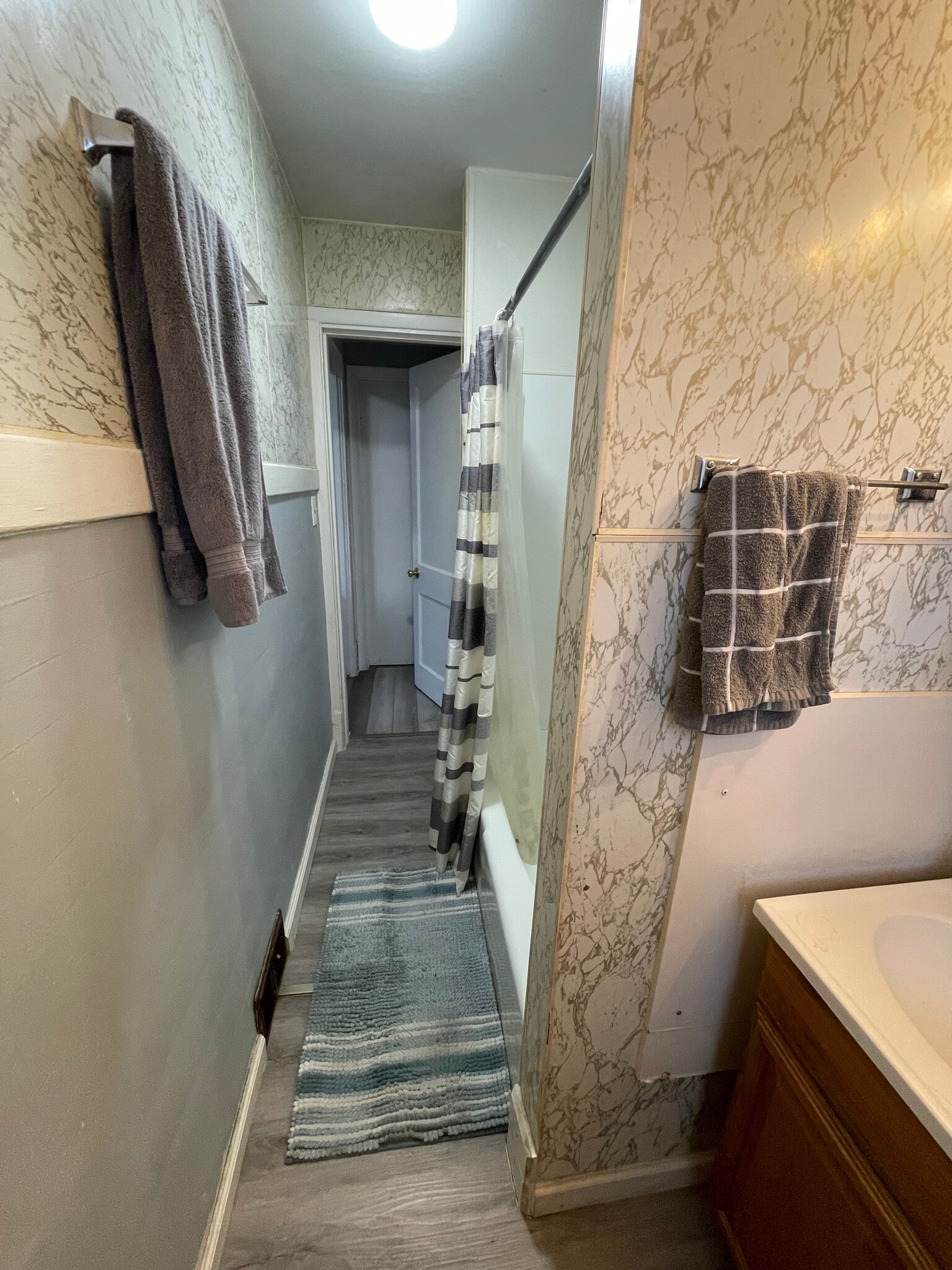 Building Photo - 615 Greenfield Ave