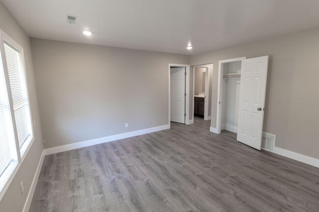 Building Photo - 3612 Greeley Dr